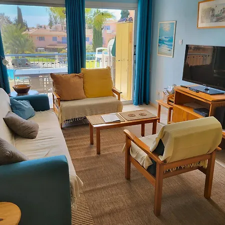 Award-winning 3-bedroom Near Appartement *