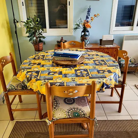 Apartment Award-winning 3-bedroom Near *